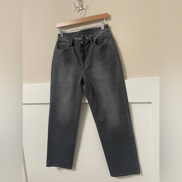 Eileen Fisher Carbon Gray Washed Slim Straight Jeans Size 6 - Picture 5 of 8